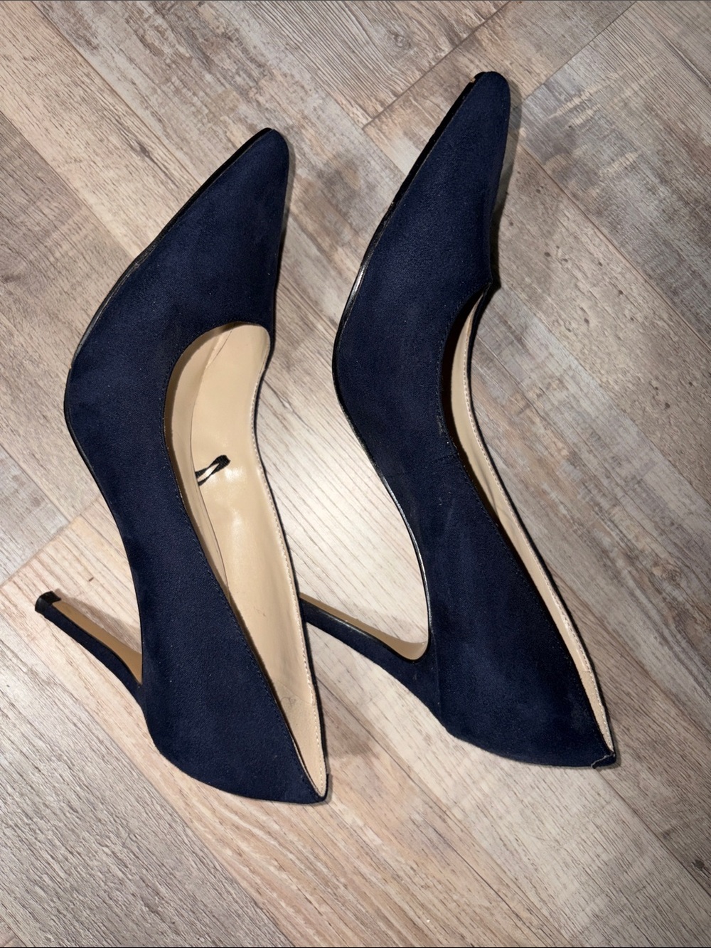 Marc Fisher Deep Navy Suede Pointed Pumps 7.5 - Picture 3 of 6